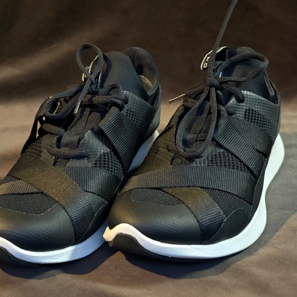 Tory sport tennis shoes - Picture 10 of 11